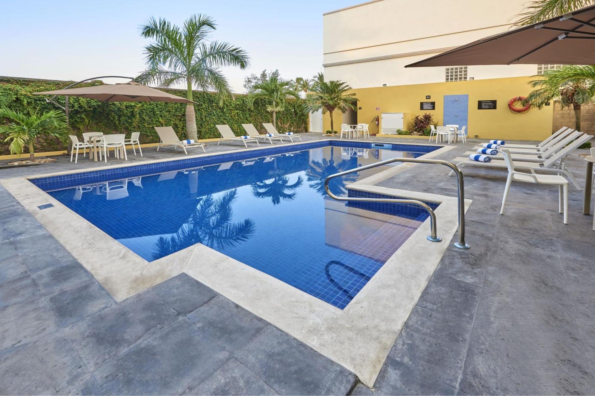 City Express By Marriott Tampico Exterior photo