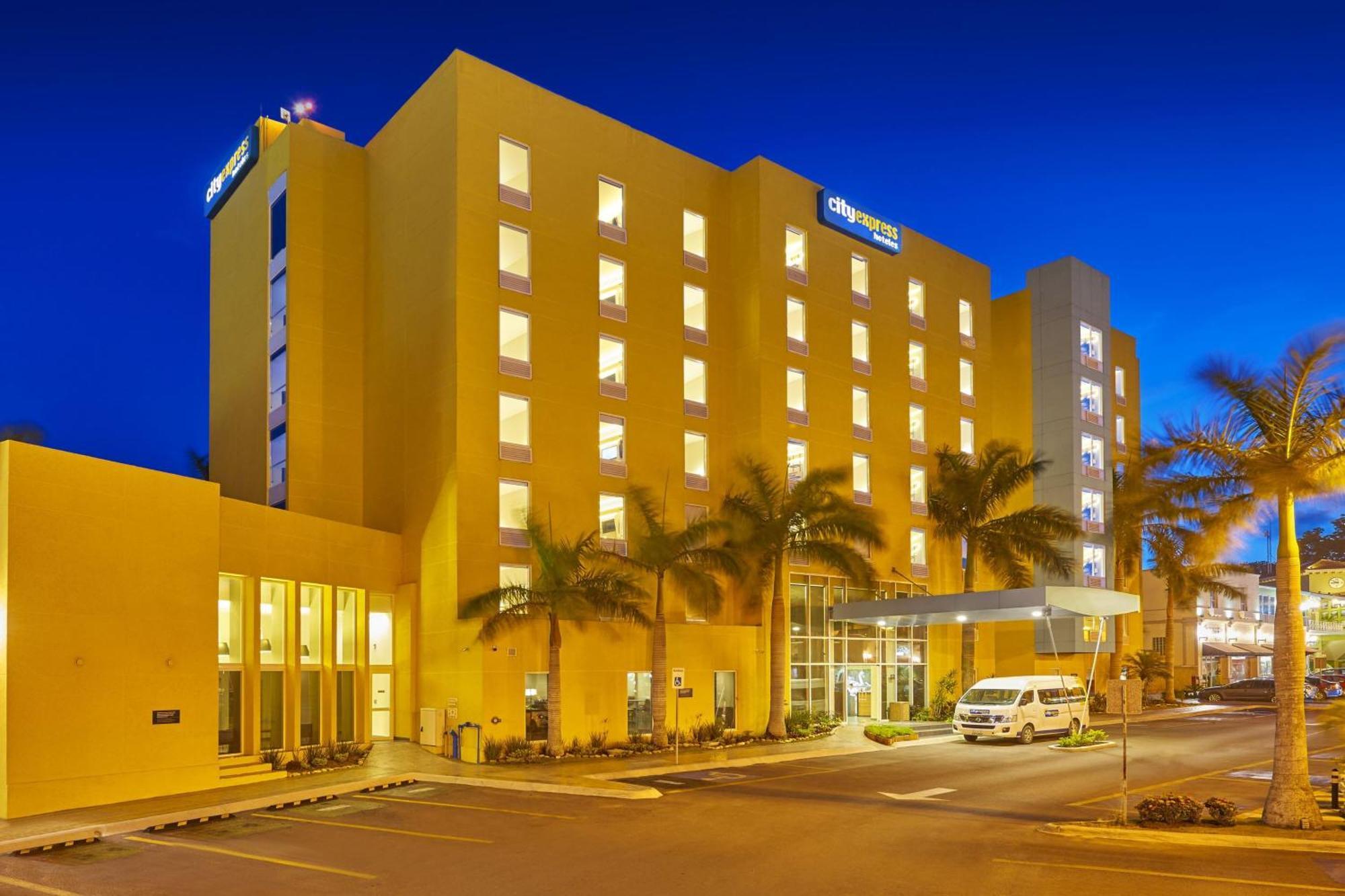 City Express By Marriott Tampico Exterior photo